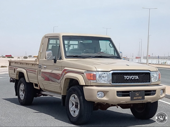 Toyota  Land Cruiser  LX  2016  Manual  372,000 Km  6 Cylinder  Four Wheel Drive (4WD)  Pick Up  Beige