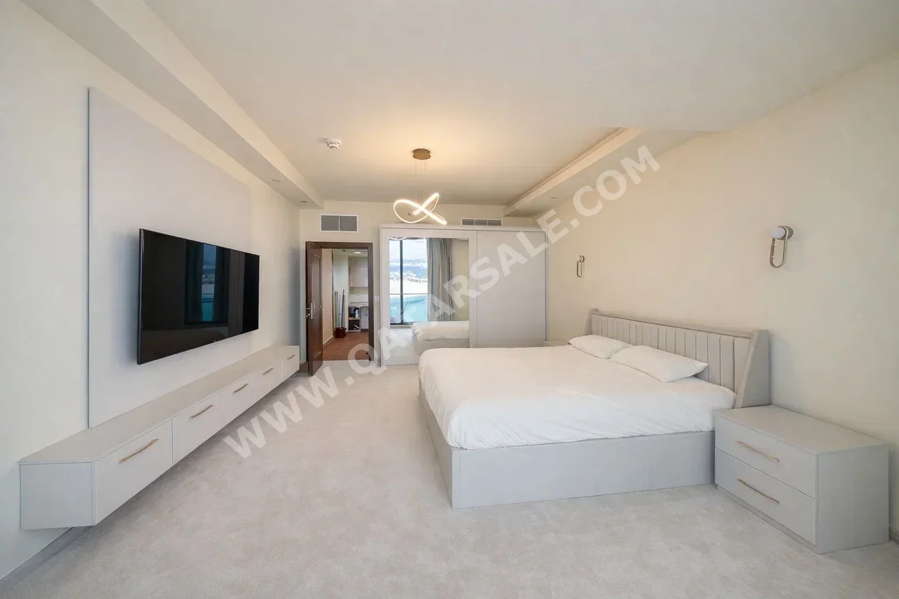 1 Bedrooms  Apartment  For Sale  in Lusail  Not Furnished