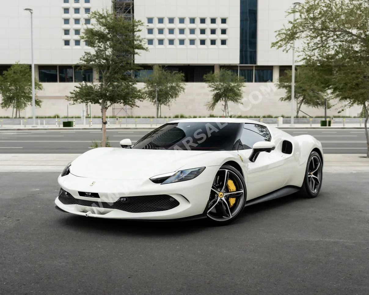 فيراري  296  جي تي بي  2024  اوتوماتيك  6,000 كم  6 سلندر  دفع خلفي  كوبيه \ سبورت  أبيض  تحت الضمان