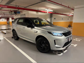 لاند روفر  ديسكفري  سبورت ار داينميك  2021  اوتوماتيك  34,000 كم  4 سلندر  دفع خلفي  اس يو في  رمادي و رصاصي  تحت الضمان