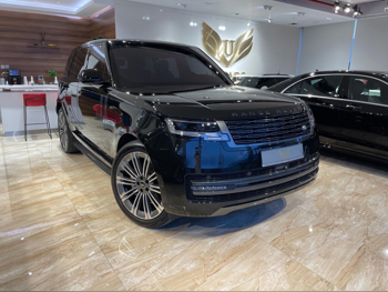 لاند روفر  رنج روفر  اتش اس اي  2022  اوتوماتيك  28,000 كم  8 سلندر  دفع رباعي  اس يو في  أسود  تحت الضمان