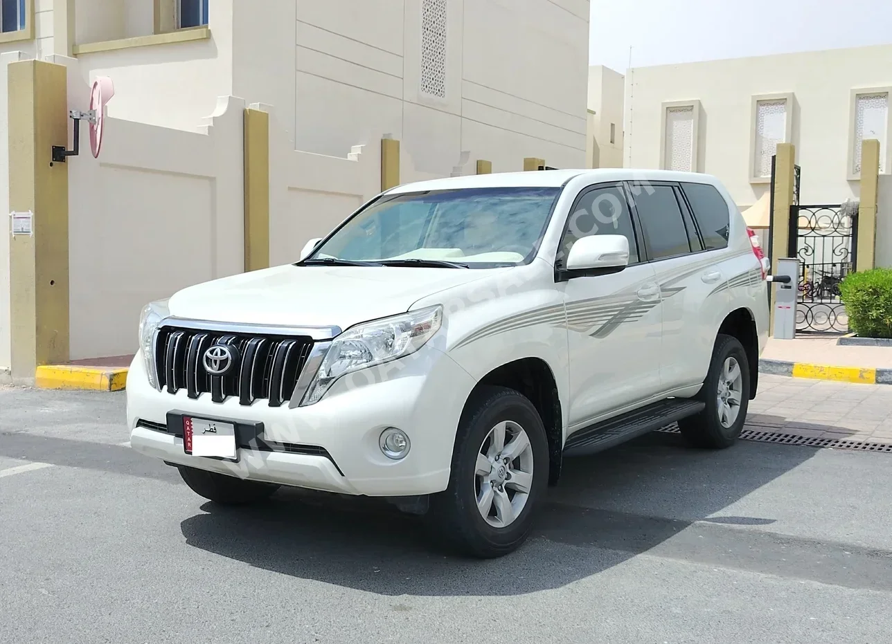 تويوتا  برادو  تي اكس ال  2015  اوتوماتيك  243,000 كم  6 سلندر  دفع رباعي  اس يو في  أبيض