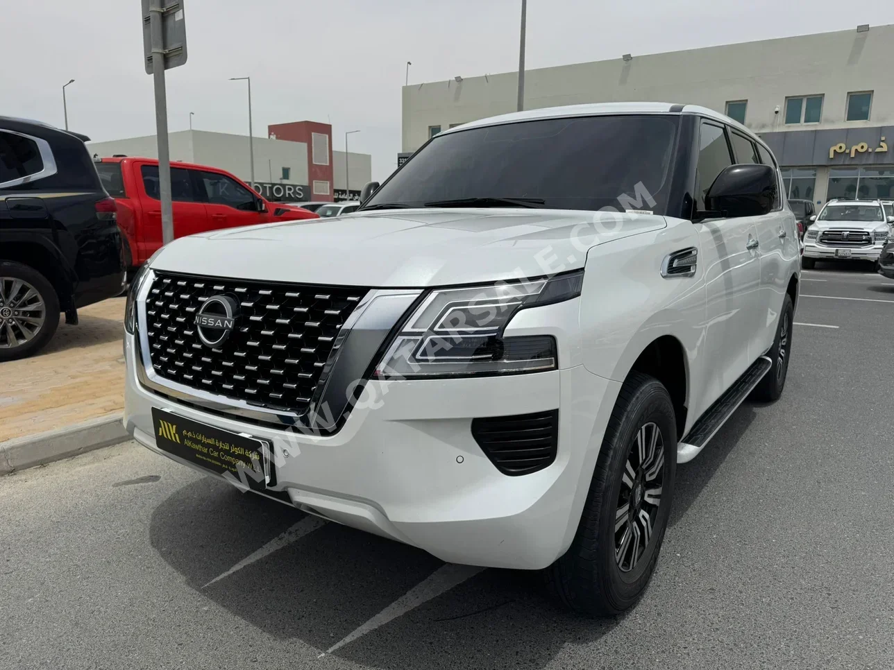 نيسان  باترول  أكس أي  2023  اوتوماتيك  36,000 كم  6 سلندر  دفع رباعي  اس يو في  أبيض  تحت الضمان