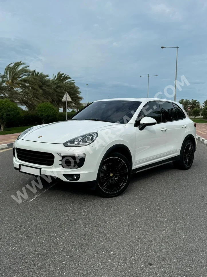 بورش  كيان  اس  2015  اوتوماتيك  240,000 كم  6 سلندر  دفع رباعي  اس يو في  أبيض