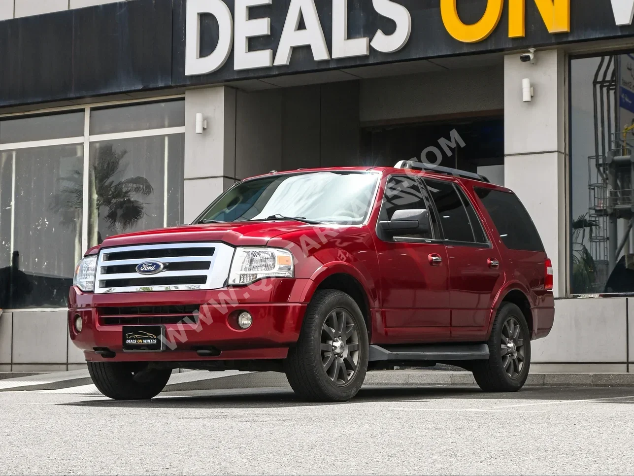 فورد  اكسبيديشن  2013  اوتوماتيك  270,000 كم  8 سلندر  دفع رباعي  اس يو في  أحمر غامق