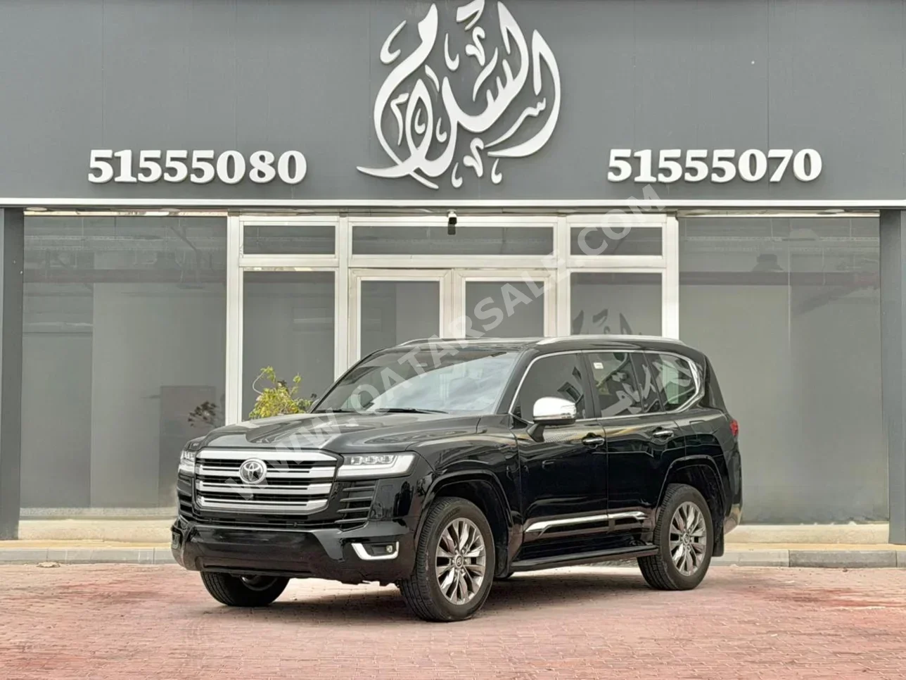 Toyota  Land Cruiser  VXR Twin Turbo  2025  Automatic  18,000 Km  6 Cylinder  Four Wheel Drive (4WD)  SUV  Black  With Warranty