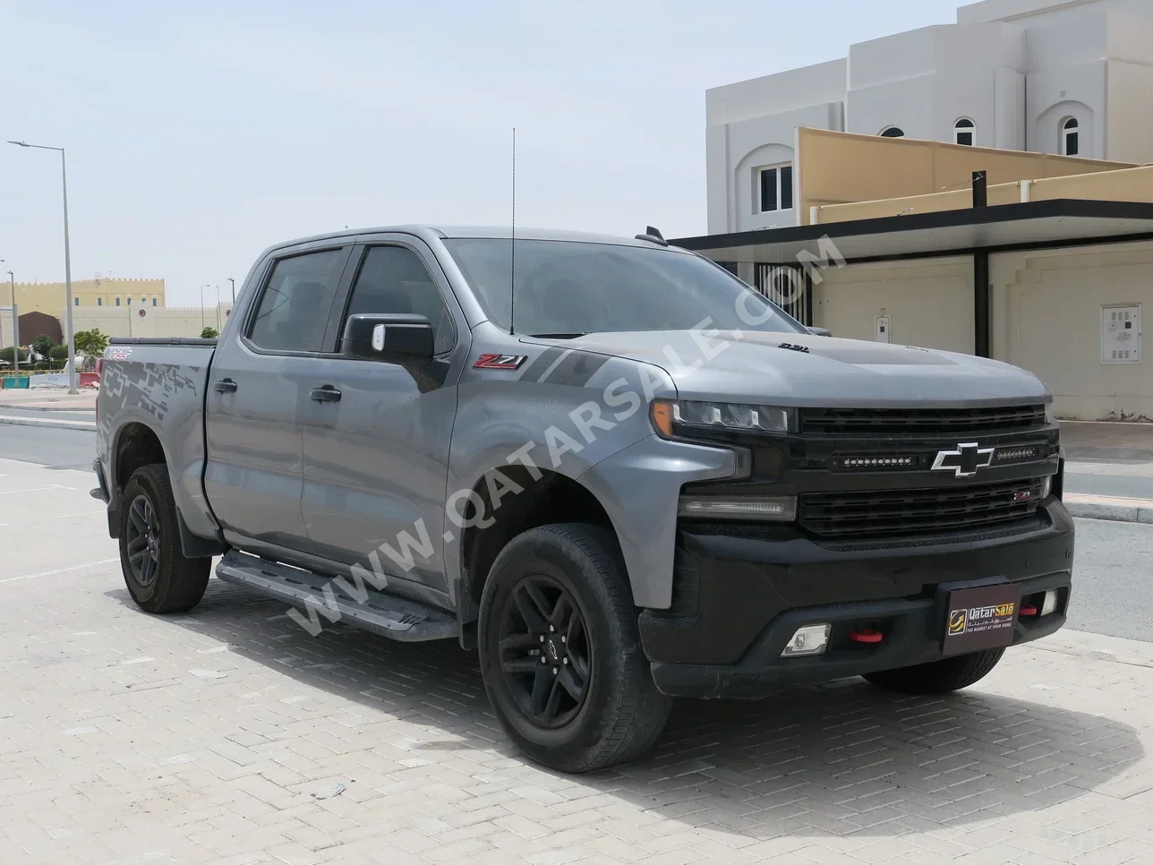 Chevrolet  Silverado  LT Trail Boss Z71  2021  Automatic  161,000 Km  8 Cylinder  Four Wheel Drive (4WD)  Pick Up  Gray