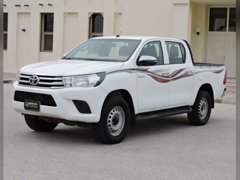 Toyota  Hilux  2020  Automatic  347,500 Km  4 Cylinder  Four Wheel Drive (4WD)  Pick Up  White