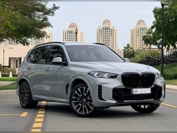 بي ام دبليو  الفئة - اكس  اكس 5 40 اي  2024  اوتوماتيك  35,000 كم  6 سلندر  دفع رباعي  اس يو في  رمادي  تحت الضمان