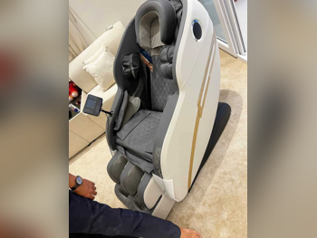 كرسي التدليك ليكون أبيض كل الجسم