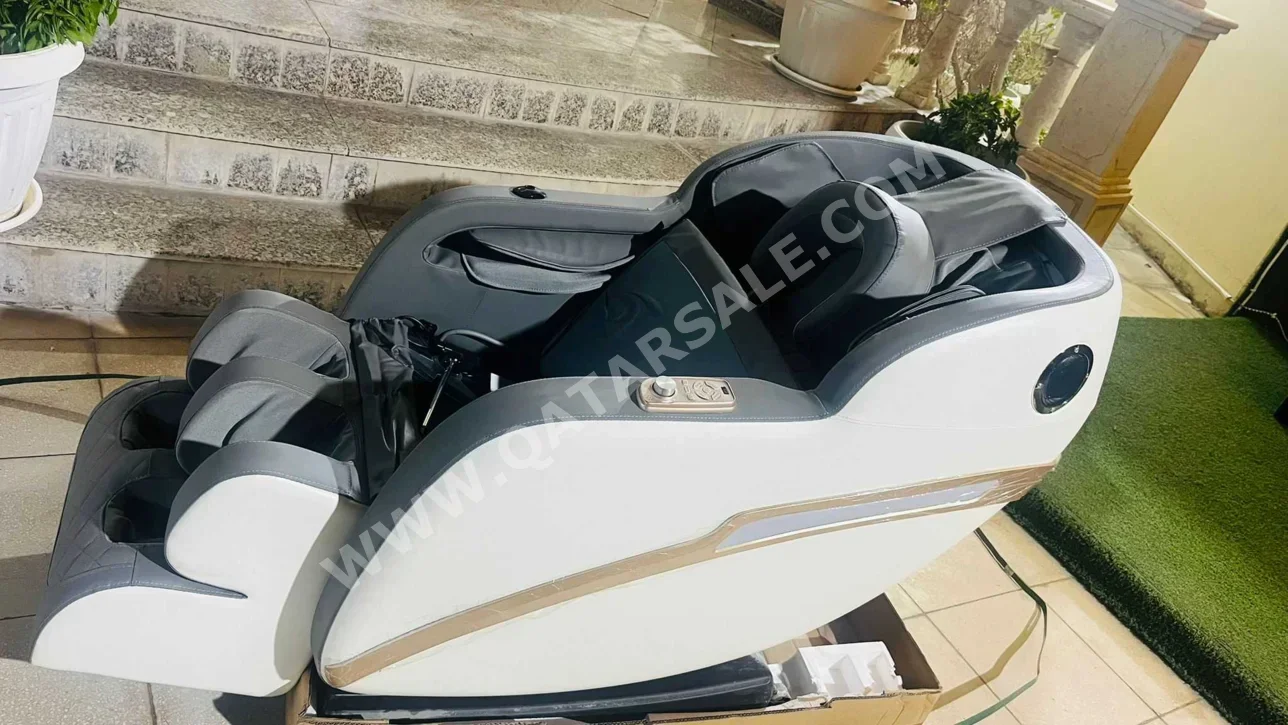 Massage Chair Leercon  White  All Body  4D