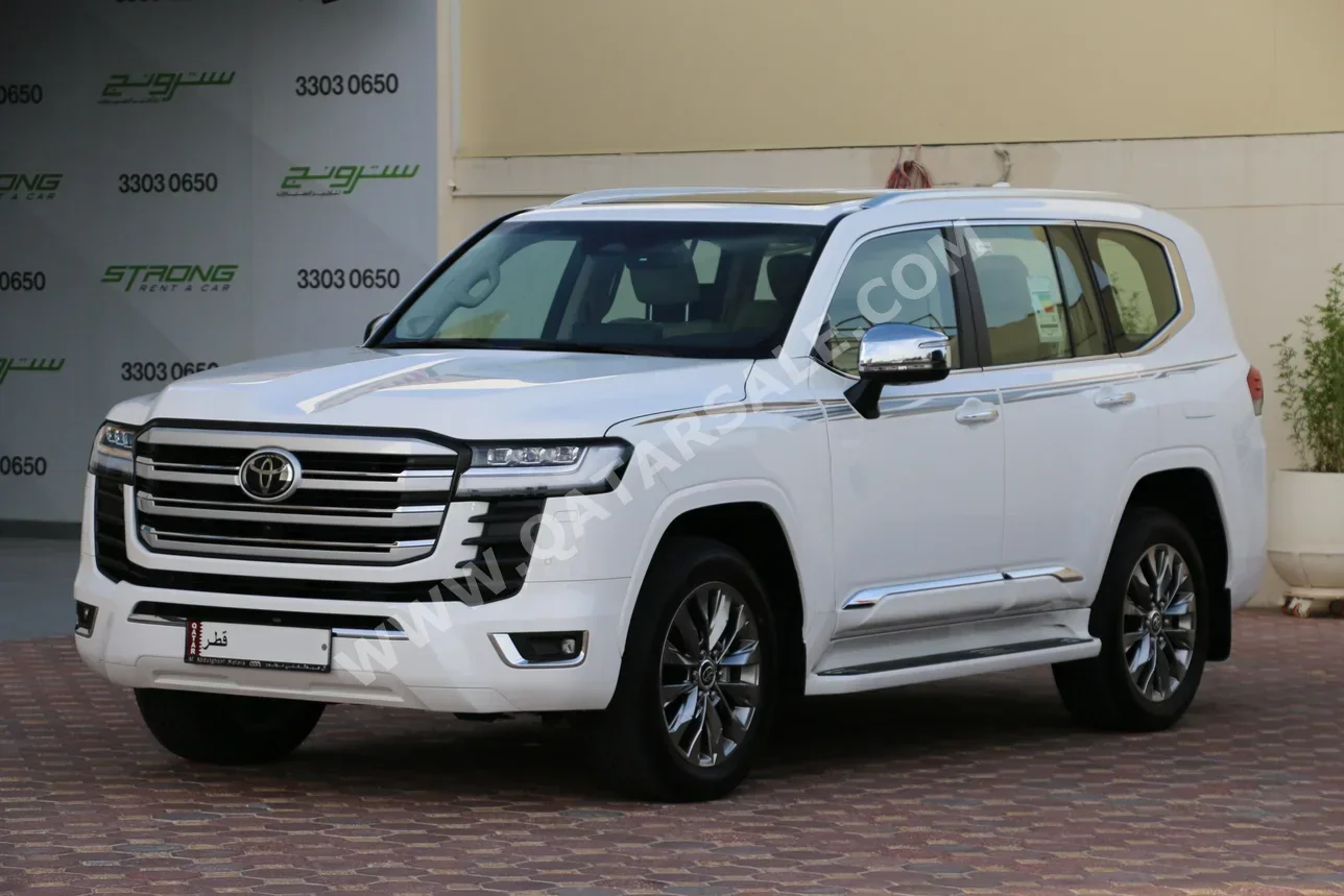 Toyota  Land Cruiser  VXR Twin Turbo  2026  Automatic  4,000 Km  6 Cylinder  Four Wheel Drive (4WD)  SUV  White  With Warranty