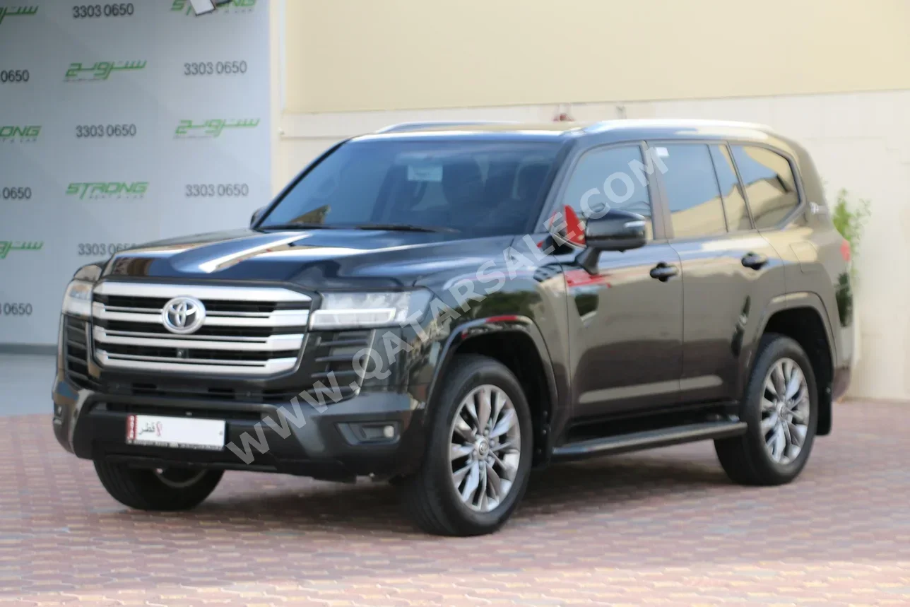 Toyota  Land Cruiser  GXR Twin Turbo  2022  Automatic  102,000 Km  6 Cylinder  Four Wheel Drive (4WD)  SUV  Black