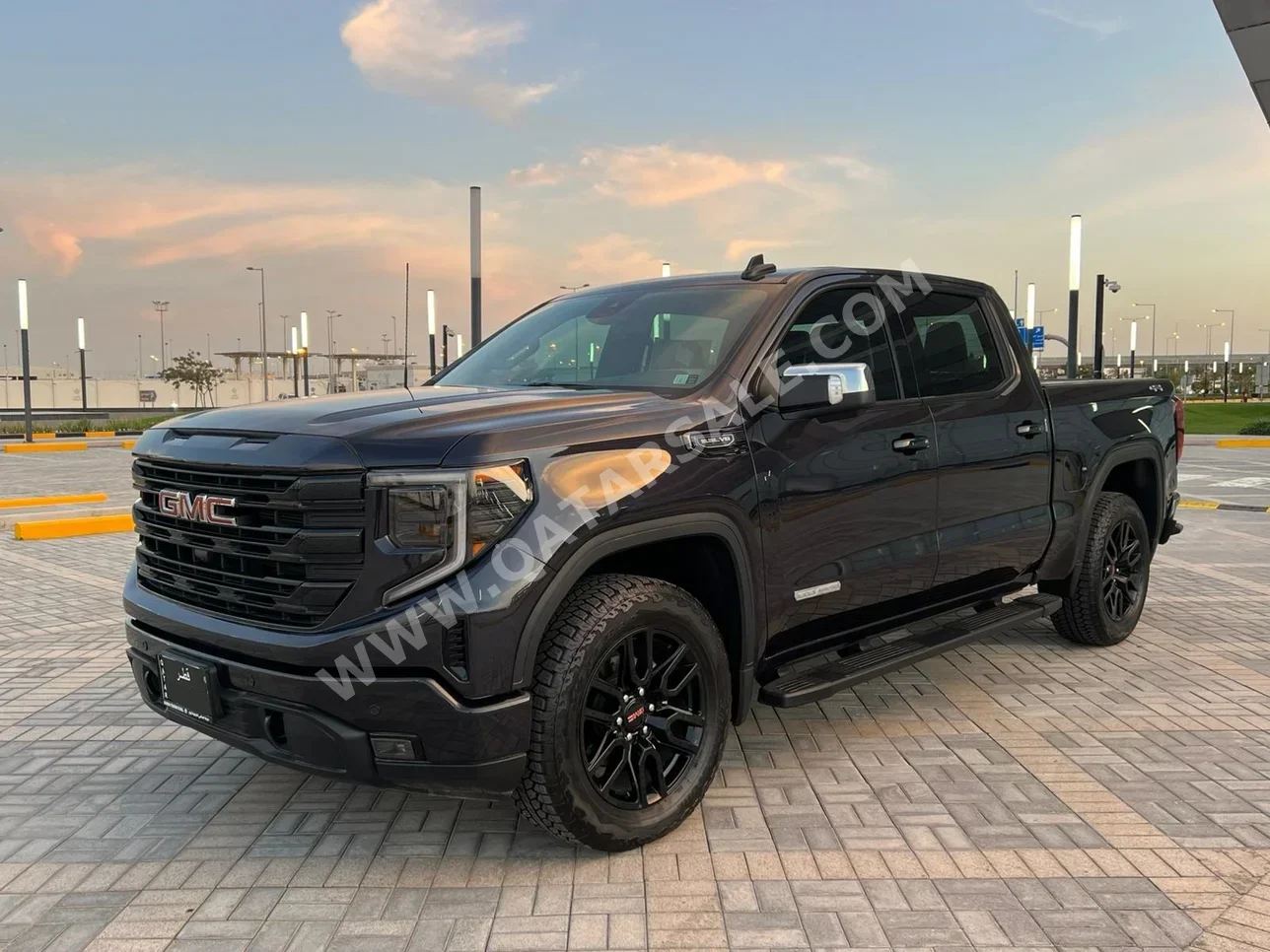 جي ام سي  سييرا  اليفيشن  2026  اوتوماتيك  2,800 كم  8 سلندر  دفع رباعي  بيكب  أسود  تحت الضمان