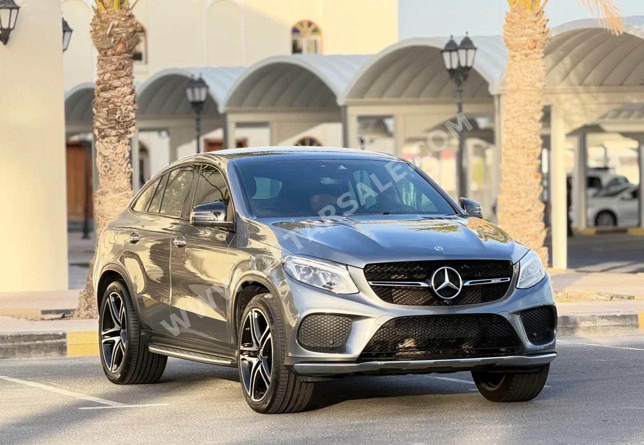 مرسيدس - بنز  جي ال اي  43 AMG  2019  اوتوماتيك  150,000 كم  8 سلندر  دفع رباعي  اس يو في  رمادي