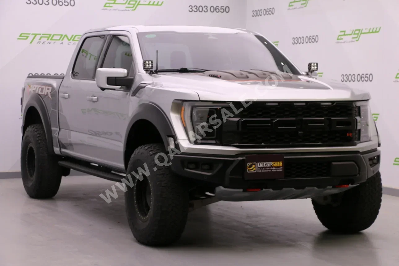 فورد  رابتر  ار  2023  اوتوماتيك  40,500 كم  8 سلندر  دفع رباعي  اس يو في  فضي  تحت الضمان