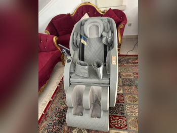 كرسي التدليك ليكون  أبيض  كل الجسم  رباعي الأبعاد