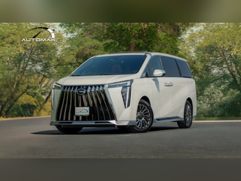 جاك  ام 8  جي ال  2026  اوتوماتيك  0 كم  4 سلندر  سحب امامي  فان \ باص  أبيض  تحت الضمان