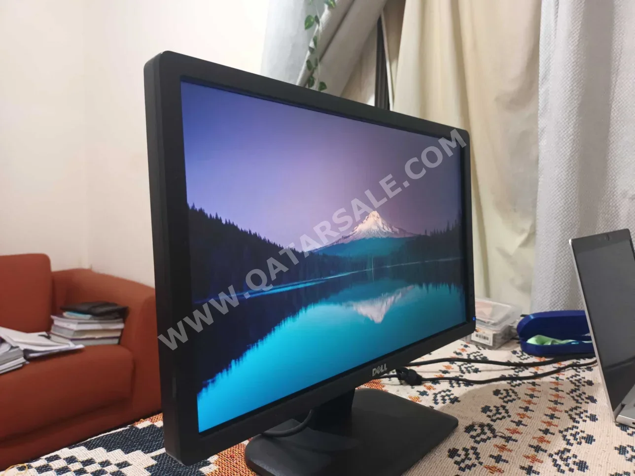 الشاشات ديل \  20 بوصة  أسود