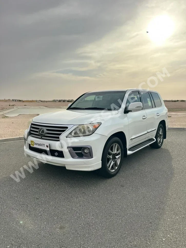 لكزس  ال اكس  570 اس  2014  اوتوماتيك  163,000 كم  8 سلندر  دفع رباعي  اس يو في  أبيض