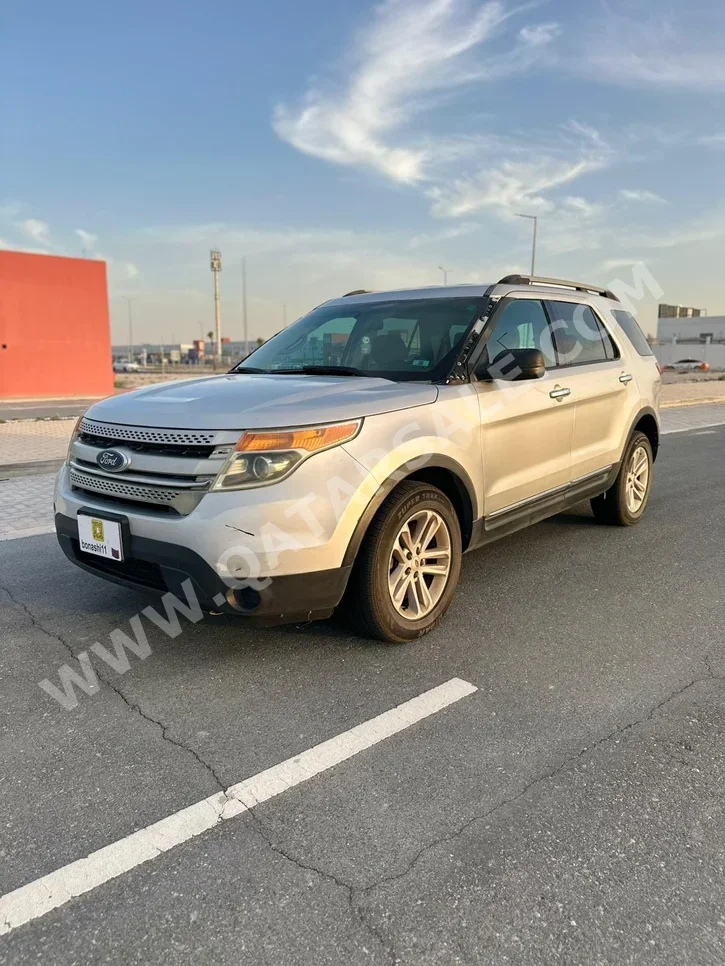 فورد  اكسبلورر  2013  اوتوماتيك  257,410 كم  6 سلندر  دفع رباعي  اس يو في  رمادي