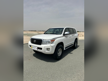 تويوتا  لاند كروزر  جي اكس ار  2012  اوتوماتيك  411,306 كم  6 سلندر  دفع رباعي  اس يو في  أبيض