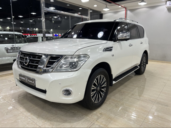 نيسان  باترول  بلاتنيوم  2015  اوتوماتيك  274,000 كم  8 سلندر  دفع رباعي  اس يو في  أبيض