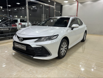 Toyota  Camry  LE  2022  Automatic  103,000 Km  4 Cylinder  Front Wheel Drive (FWD)  Sedan  White