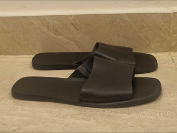 Slippers / Sandals Black Size 38  Women