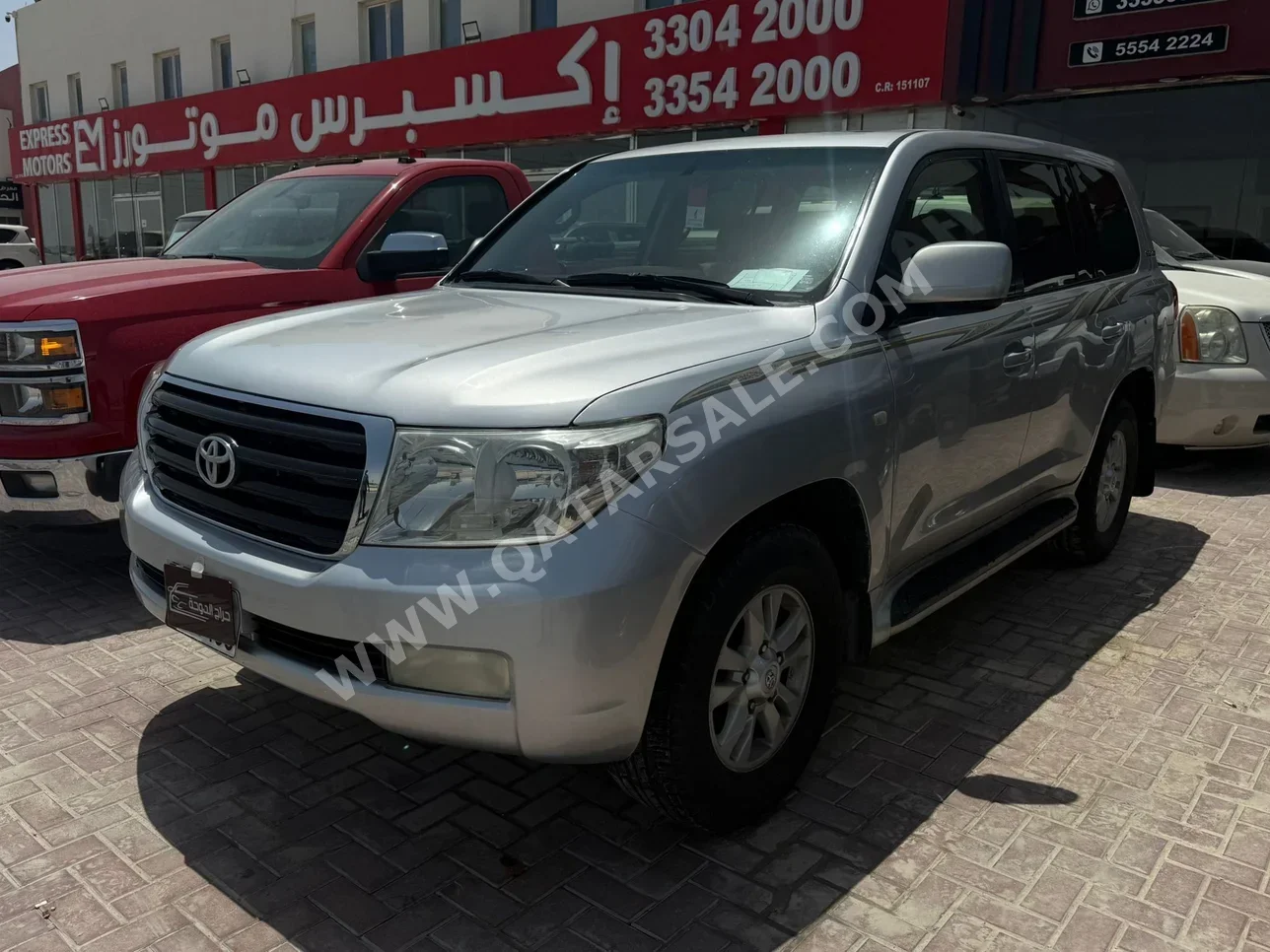 تويوتا  لاند كروزر  جي اكس  2008  اوتوماتيك  593,000 كم  6 سلندر  دفع رباعي  اس يو في  فضي