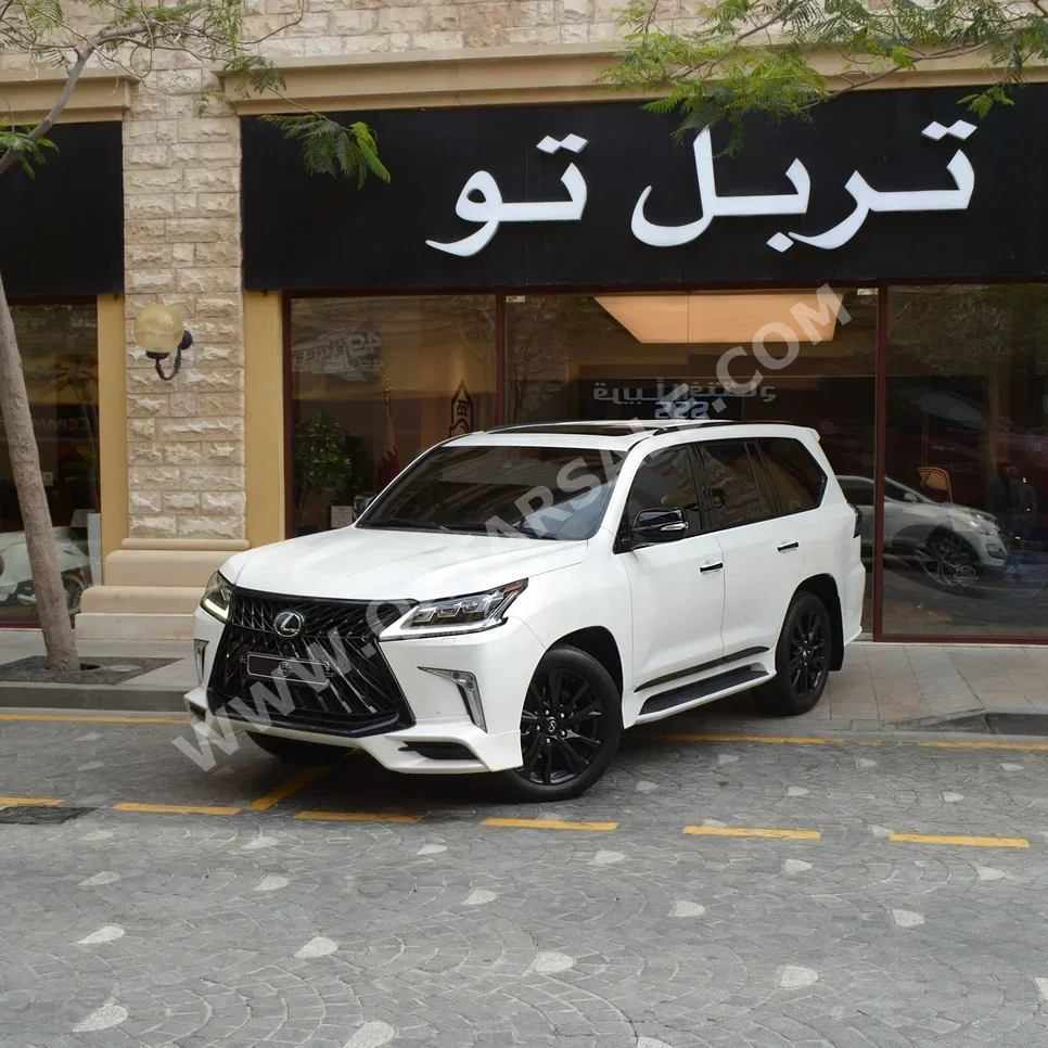 لكزس  ال اكس  570 اس بلاك ايديشن  2016  اوتوماتيك  122,700 كم  8 سلندر  دفع رباعي  اس يو في  أبيض