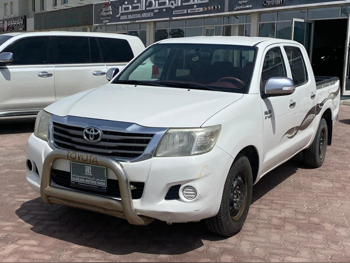 Toyota  Hilux  SR5  2013  Manual  400,000 Km  4 Cylinder  Four Wheel Drive (4WD)  Pick Up  White