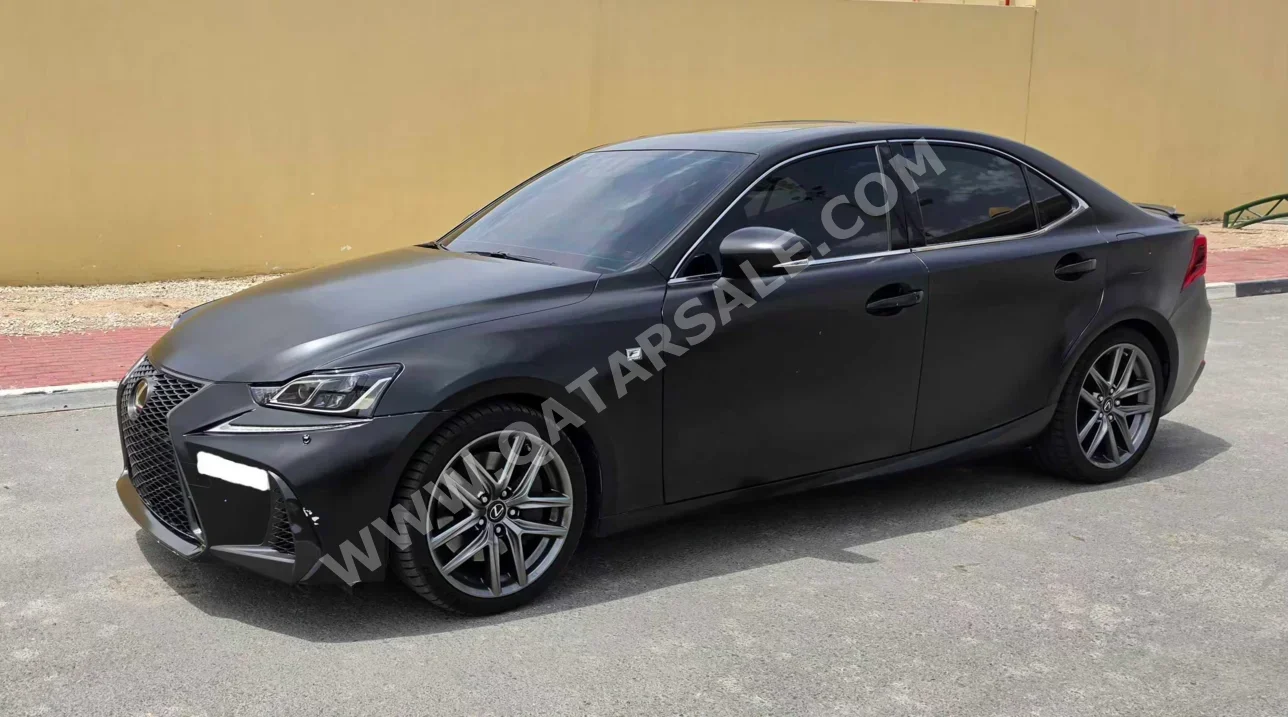 لكزس  اي اس  350 اف سبورت  2018  اوتوماتيك  42,000 كم  6 سلندر  دفع خلفي  سيدان  أسود