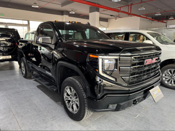 جي ام سي  سييرا  اليفيشن  2023  اوتوماتيك  58,000 كم  8 سلندر  دفع رباعي  بيكب  أسود  تحت الضمان