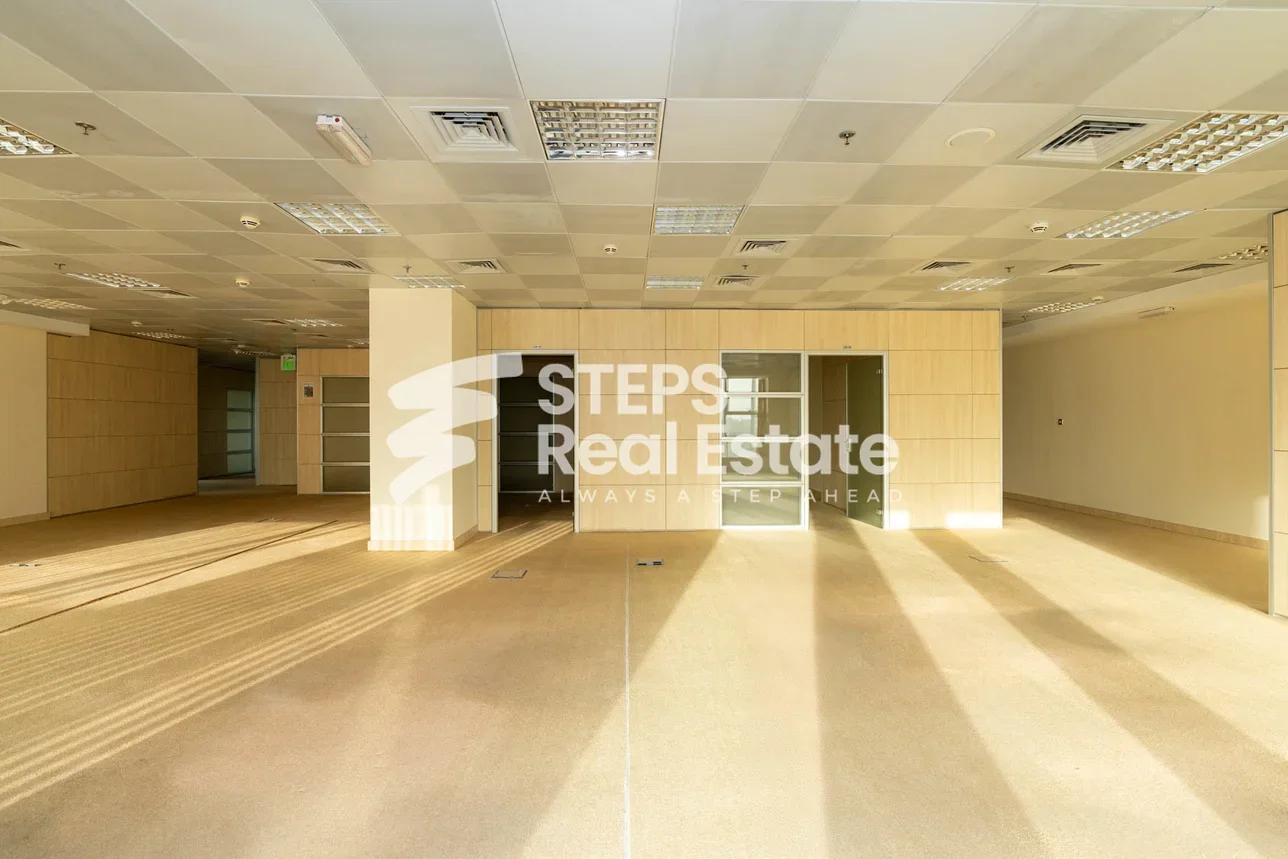 مكاتب تجارية - غير مفروشة  - الدوحة  - الخليج الغربي