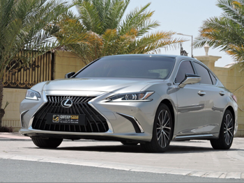 لكزس  إيه أس  350  2023  اوتوماتيك  30,000 كم  6 سلندر  دفع خلفي  سيدان  رمادي  تحت الضمان