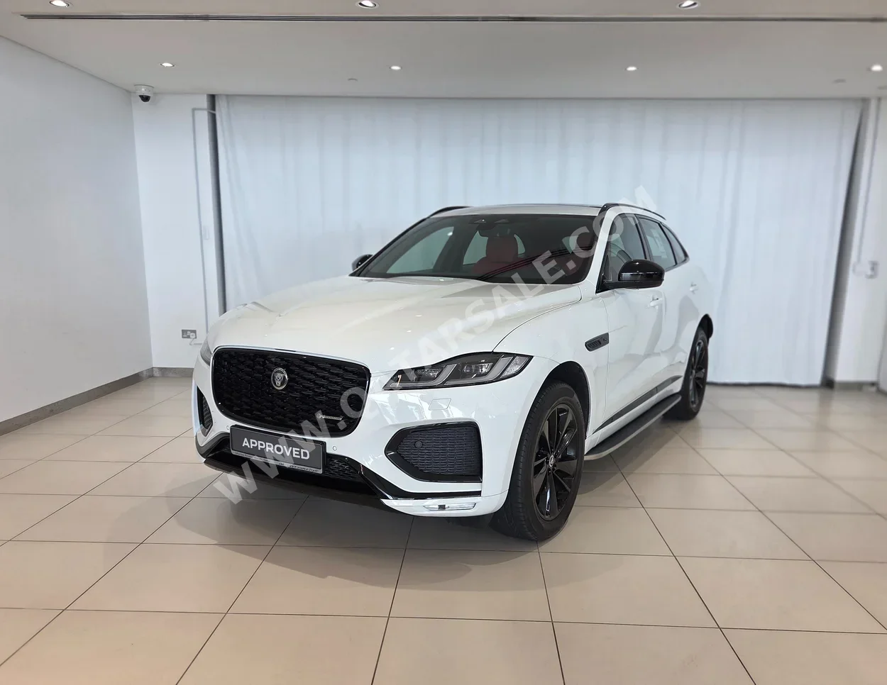 Jaguar  F-Pace  R Sport  2024  Automatic  29,470 Km  4 Cylinder  Four Wheel Drive (4WD)  SUV  White  With Warranty