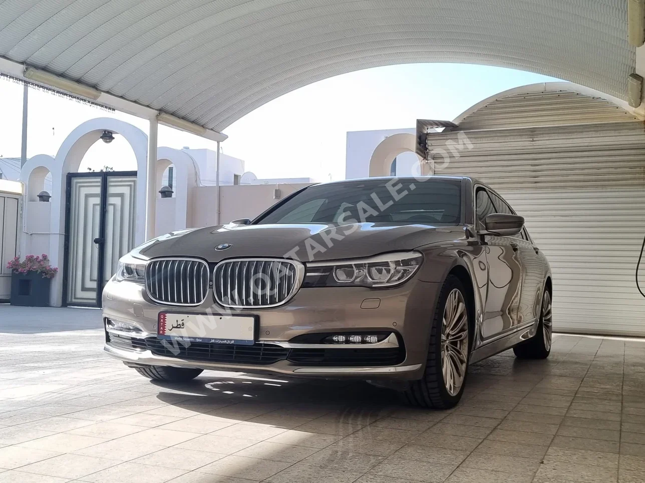 بي ام دبليو  الفئة - السابعة  730 Li  2018  اوتوماتيك  81,800 كم  4 سلندر  دفع خلفي  سيدان  برونزي