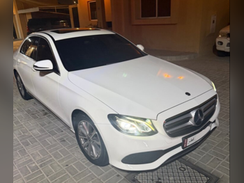 مرسيدس - بنز  اي - كلاس  200  2019  اوتوماتيك  120,000 كم  4 سلندر  دفع خلفي  سيدان  أبيض