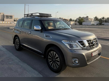 Nissan  Patrol  Platinum  2016  Automatic  121,727 Km  8 Cylinder  Four Wheel Drive (4WD)  SUV  Gray