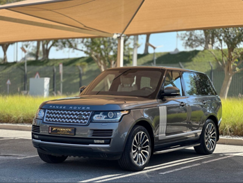 Land Rover  Range Rover  Vogue SE  2016  Automatic  82,000 Km  8 Cylinder  Four Wheel Drive (4WD)  SUV  Gray