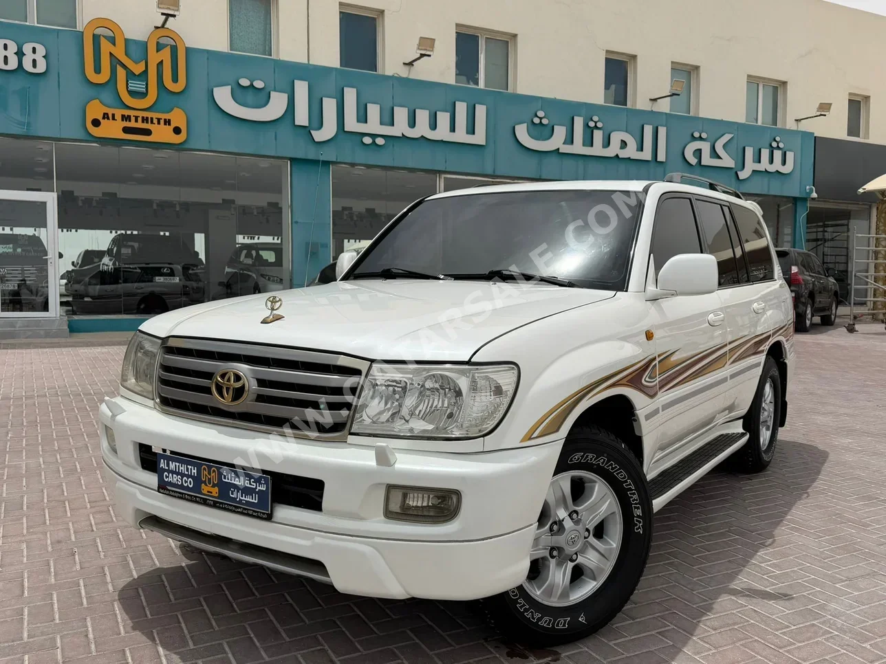 Toyota  Land Cruiser  GXR - Limited  2006  Automatic  293,000 Km  6 Cylinder  Four Wheel Drive (4WD)  SUV  White