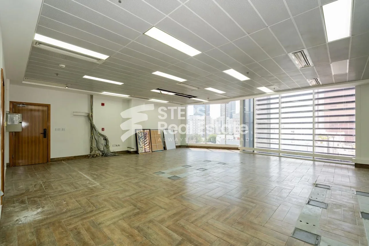 Commercial Offices - Not Furnished  - Doha  - Fereej Bin Mahmoud