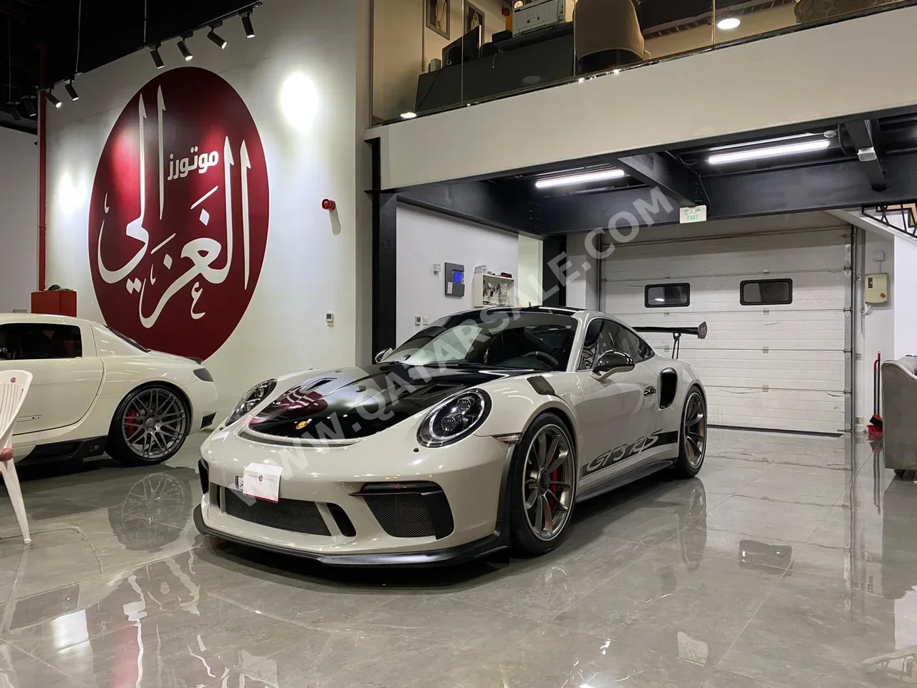 بورش  911  جي تي 3 ار اس  2019  اوتوماتيك  18,000 كم  6 سلندر  دفع خلفي  كوبيه \ سبورت  رمادي ناردو  تحت الضمان