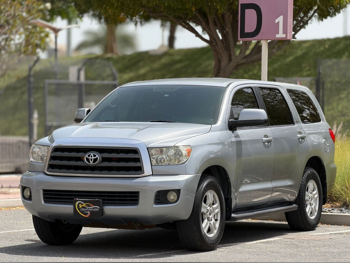 Toyota  Sequoia  2015  Automatic  400,000 Km  8 Cylinder  Four Wheel Drive (4WD)  SUV  Silver