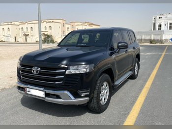 تويوتا  لاند كروزر  جي اكس  2023  اوتوماتيك  90,000 كم  6 سلندر  دفع رباعي  اس يو في  أسود