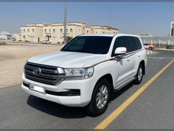 تويوتا  لاند كروزر  جي اكس ار  2018  اوتوماتيك  345,000 كم  6 سلندر  دفع رباعي  اس يو في  أبيض