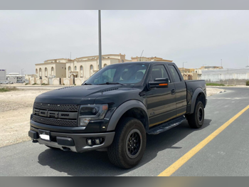 Ford  Raptor  SVT  2014  Automatic  200,000 Km  8 Cylinder  Four Wheel Drive (4WD)  Pick Up  Black