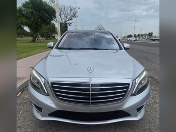 مرسيدس - بنز  اس - كلاس  500  2015  اوتوماتيك  137,156 كم  8 سلندر  دفع خلفي  سيدان  فضي