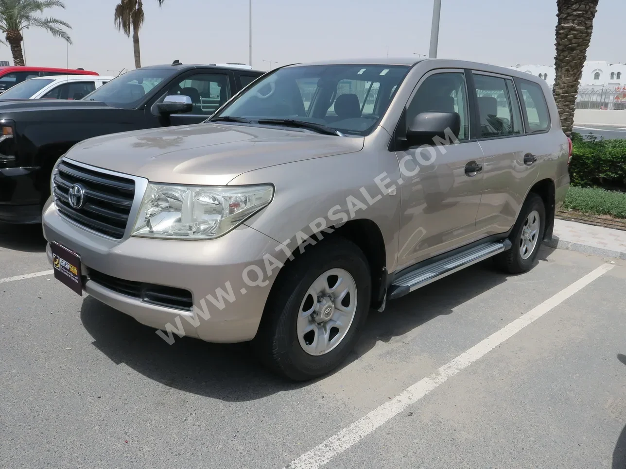 تويوتا  لاند كروزر  جي  2009  اوتوماتيك  70,000 كم  6 سلندر  دفع رباعي  اس يو في  ذهبي